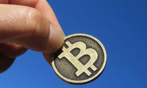 bianoti比特派：虚拟币钱包的新时代，值得信赖的选择/bianoti
比特派钱包,虚拟币,数字货币,钱包安全/guanjianci

引言：一次虚拟货币的机遇之旅
在这个数字化日益进步的时代，虚拟币的热潮扑面而来... 随着Bitcoin、Ethereum等知名币种的崛起，更多的人开始关注虚拟货币投资。而选择一个安全、便捷的虚拟币钱包，成为了每个投资者必须面对的挑战。今天，我们就要深入探讨一下，比特派钱包，这款在业内备受瞩目的虚拟币钱包，它到底怎么样？

比特派钱包概述
比特派钱包，成立于2018年，是一款专为数字货币爱好者设计的钱包应用。它以“安全、方便、易用”著称，广告语似乎也在提醒用户：在这个信息爆炸的时代，选择一个靠谱的钱包是多么重要... 这种关注用户体验与安全性的双重策略，使得比特派钱包在众多竞争者中脱颖而出。

安全性：护航虚拟资产的第一道防线
安全性是选择任何一个虚拟币钱包时，最需要考量的因素之一。比特派钱包采用了多重安全机制... 例如，用户的私钥由设备本地生成并存储，不会上传至云端，这样即使服务器遭到攻击，用户的资产依然安全。更有趣的是，比特派钱包还支持技术如冷存储，确保用户的数字资产不受网络攻击威胁。

用户体验：简单明了的操作流程
其实，很多人在使用虚拟币钱包时，最希望的就是“简单”二字。比特派钱包的界面设计非常直观，功能模块一目了然。无论是新手还是资深玩家，使用总能带来「0门槛」的体验。这...真的让人觉得如沐春风！更不用说，比特派钱包还提供了中文、英文等多种语言界面，非常贴心，能让全球用户都能顺畅使用。

功能众多：不仅仅是存币
比特派钱包不仅仅是一个简单的储存工具，它还具备多种功能，涵盖了交易、投资和理财等多种需求。它支持多种主流数字货币，让用户无需到处寻找... 直接在一个平台完成各类操作。此外，比特派钱包还常常推出一些新功能，如链上分析工具、市场资讯等，帮助用户更好地把握投资机会。

社区与支持：让你不再孤单
比特派钱包建立了一个庞大的用户社区，用户在这里可以自由分享经验，讨论市场动态。这种用户间的互动，给人一种家的感觉，也让人在进行投资时不再感到孤独... 更值得一提的是，比特派钱包的客服团队响应速度极快，任何问题都能在第一时间得到解决，极大提升了用户体验。

总结：比特派钱包的未来前景
总的来说，比特派钱包凭借其强大的安全性、良好的用户体验和丰富的功能，已经在虚拟币钱包市场中占有一席之地。随着越来越多的人开始重视数字货币，有理由相信，比特派钱包将朝着更加完善的方向发展，成为更多用户的首选工具。

小结：如何使用比特派钱包？
对于新手而言，使用比特派钱包并没有想象中的复杂，通过几步简单的操作，就可以轻松上手。首先，用户需前往官方商城或应用商店下载并安装比特派钱包... 然后，注册账号、设置支付密码，接下来便可以进行数字资产的储存和管理。

用户评价：真实的声音
在社区中，不少用户分享了他们使用比特派钱包的体验，有的人赞叹于其简单的界面设计，有的人则对安全性的保障表示欣慰... 但当然，也有少部分用户提出一些建议，像是希望能增加更多币种支持等。不过，总体来看，用户对比特派钱包的满意度还是相当高的。

行业内的比较：比特派 VS 其它钱包
在考虑选择比特派钱包时，不妨将其与其他主流钱包进行对比。例如，与其他钱包相比，比特派钱包的交易手续费相对较低，操作流程也更加简单... 当然，各个钱包各有千秋，用户的选择也应结合自身实际需求来考虑。

如何保管好你的虚拟货币？
投资虚拟货币的过程需要具备一定的风险意识，除了选择安全的钱包外，用户还应定期备份私钥，定制复杂的密码，就算有天遭遇意外，也能确保资产安全... 而这也是我们在使用像比特派钱包这样的工具时，不能忽视的细节。

结束语：迈入数字化未来的第一步
比特派钱包的出现，正值数字货币交易日渐升温的浪潮，作为投资者的我们，不妨试试这款既安全又便利的钱包。未来的虚拟货币市场，将迎来更多的机遇与挑战，希望你我都能在这个看似风光的世界中，找到属于自己的那份财务自由。投身进去吧... 这条路或许会是你迈向未来的重要一步。

FAQ：常见问题解答
1. 比特派钱包安全吗？ br
答：比特派钱包采用多重安全机制，私钥本地生成并存储，确保用户数字资产的安全。

2. 如何下载比特派钱包？ br
答：可直接前往比特派官网下载或在应用商店搜索下载。

3. 比特派支持哪些币种？ br
答：比特派钱包支持多种主流数字货币，具体可参考官方说明。

4. 如何进行交易？ br
答：用户需登录账户，选择想要交易的币种，输入交易数量并确认即可。

(内容完，感谢阅读！)